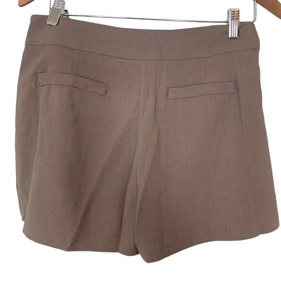 Line and Dot Womens Pleated High Rise Shorts - Picture 5 of 12